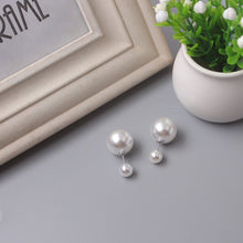 Load image into Gallery viewer, Pearl for the Girls Earrings