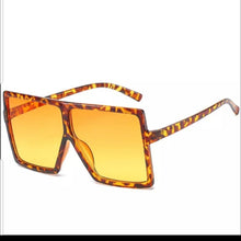 Load image into Gallery viewer, Animal Print Sunglasses