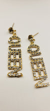 Load image into Gallery viewer, Queen Earrings