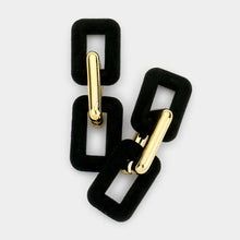 Load image into Gallery viewer, Gold Link Earrings